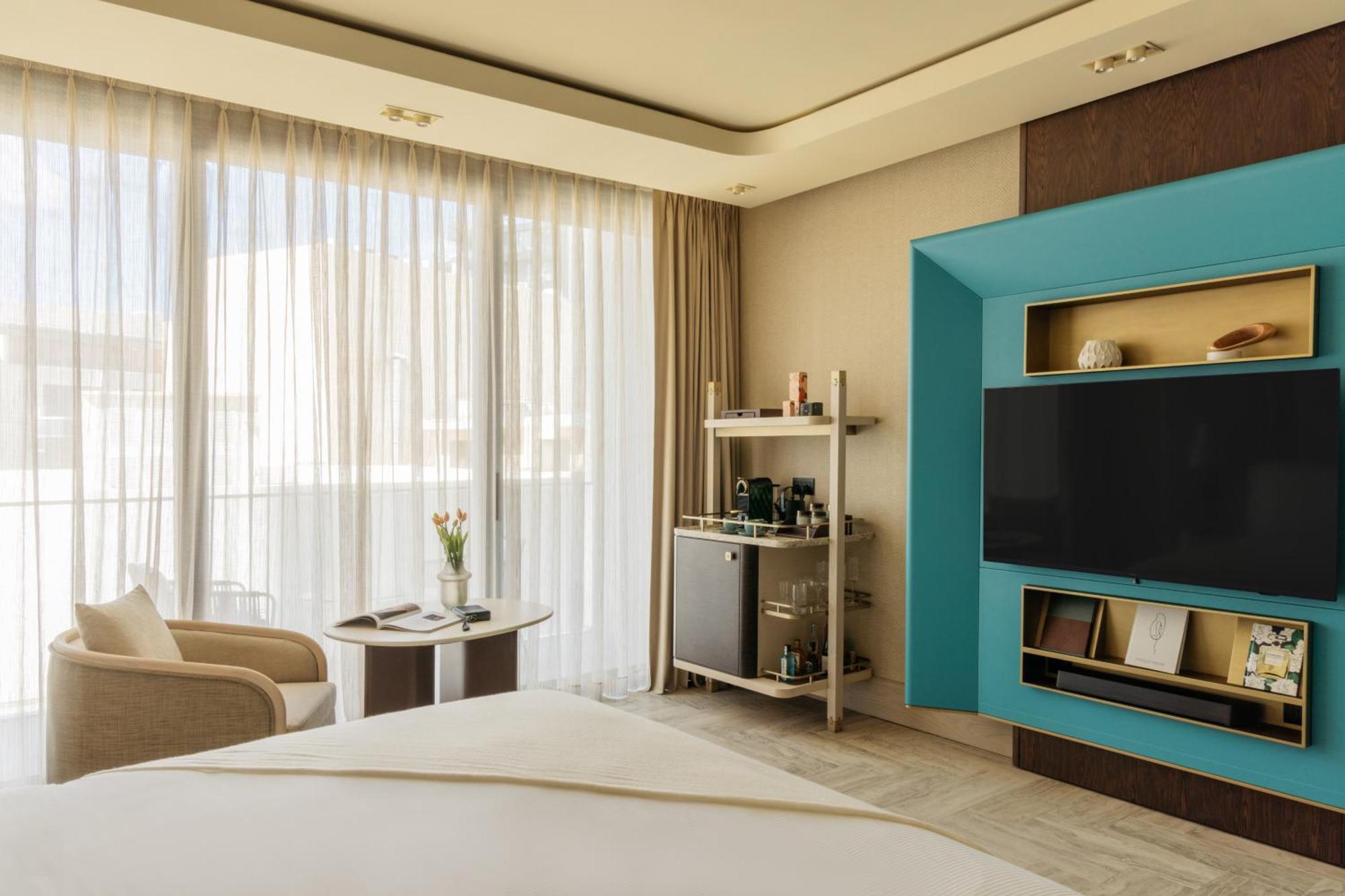 Me Malta By Melia Hotel Saint Julian's Exterior photo