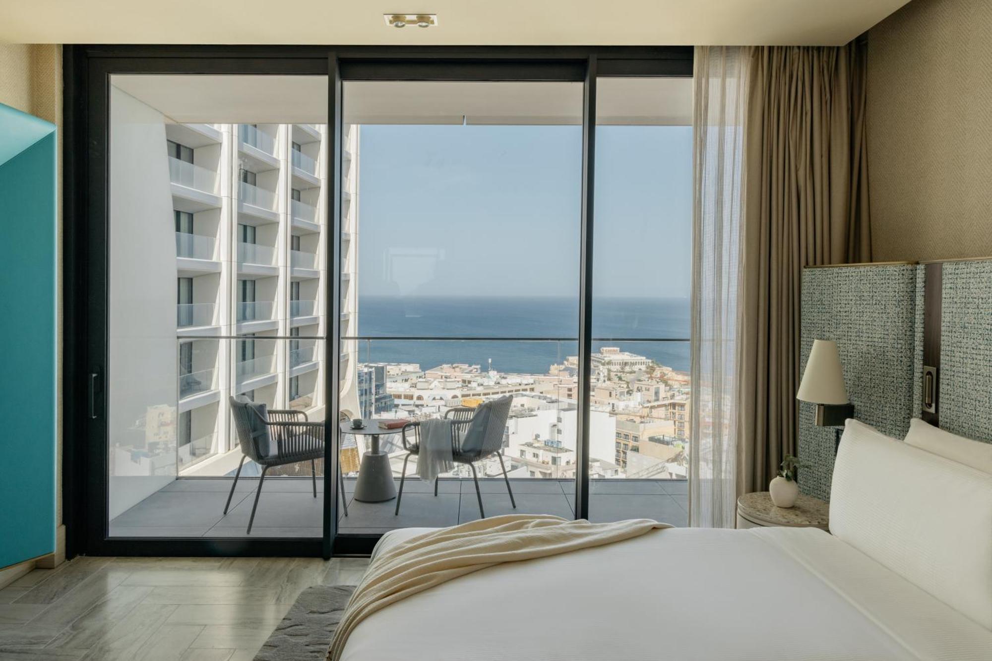 Me Malta By Melia Hotel Saint Julian's Exterior photo