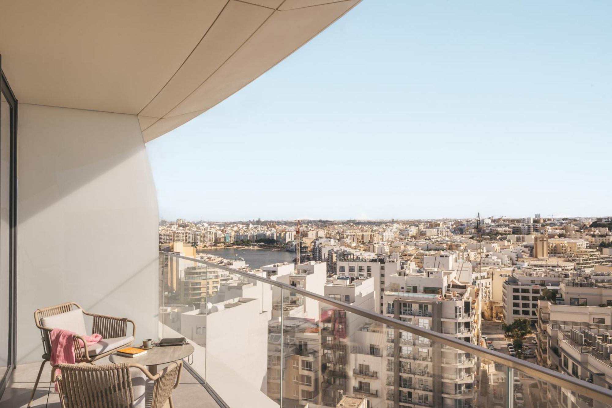 Me Malta By Melia Hotel Saint Julian's Exterior photo